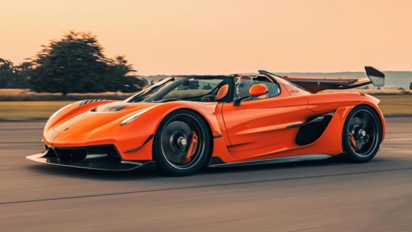 koenigsegg-jesko-attack-comme-son-nom-l-indique-page-3-sur-12-topgear